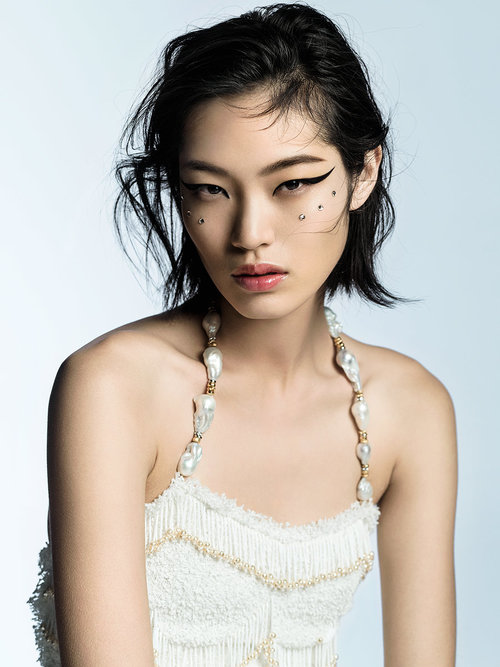 VOGUE Japan / Chiharu Okunugi