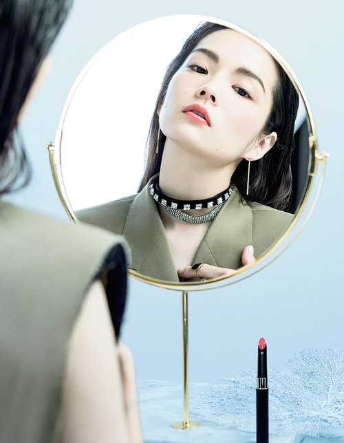 VOGUE Japan / Clé de Peau Beauté / Kozue Akimoto