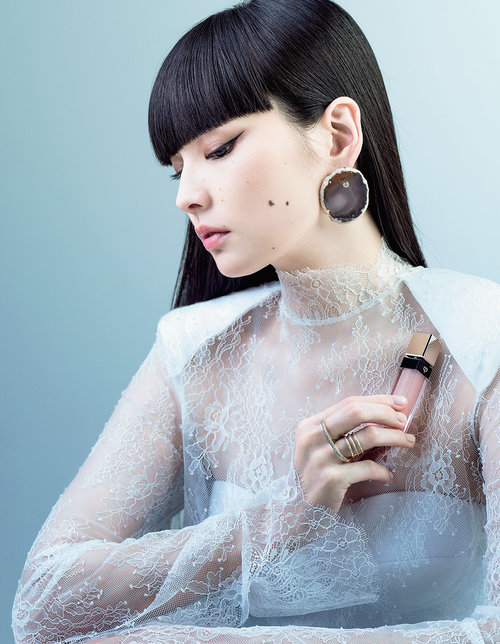 VOGUE Japan / Clé de Peau Beauté / Kozue Akimoto